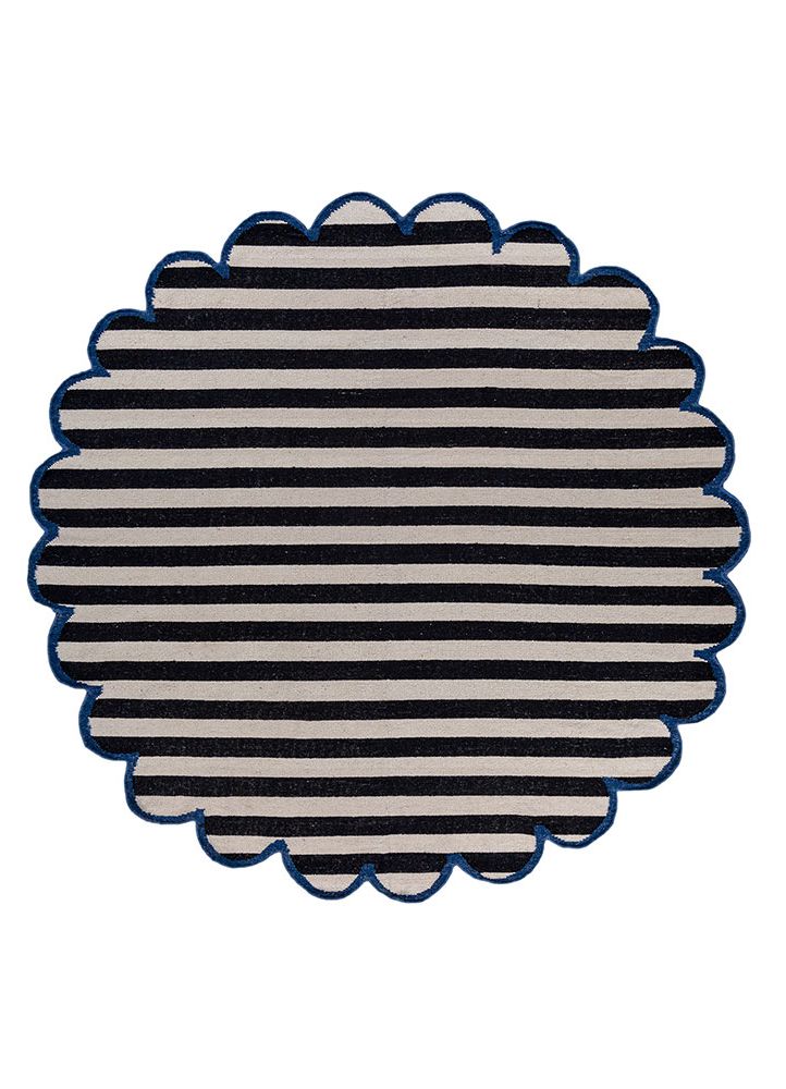 alhambra grey and black wool flat weaves Rug - HeadShot