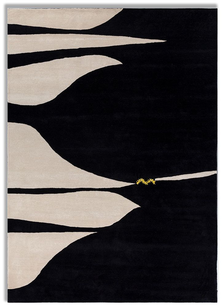 zig zag grey and black wool and viscose hand tufted Rug - HeadShot