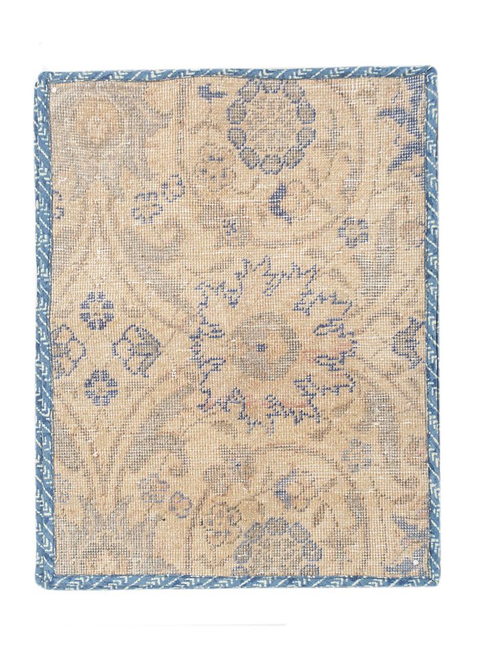 handknotted table mats