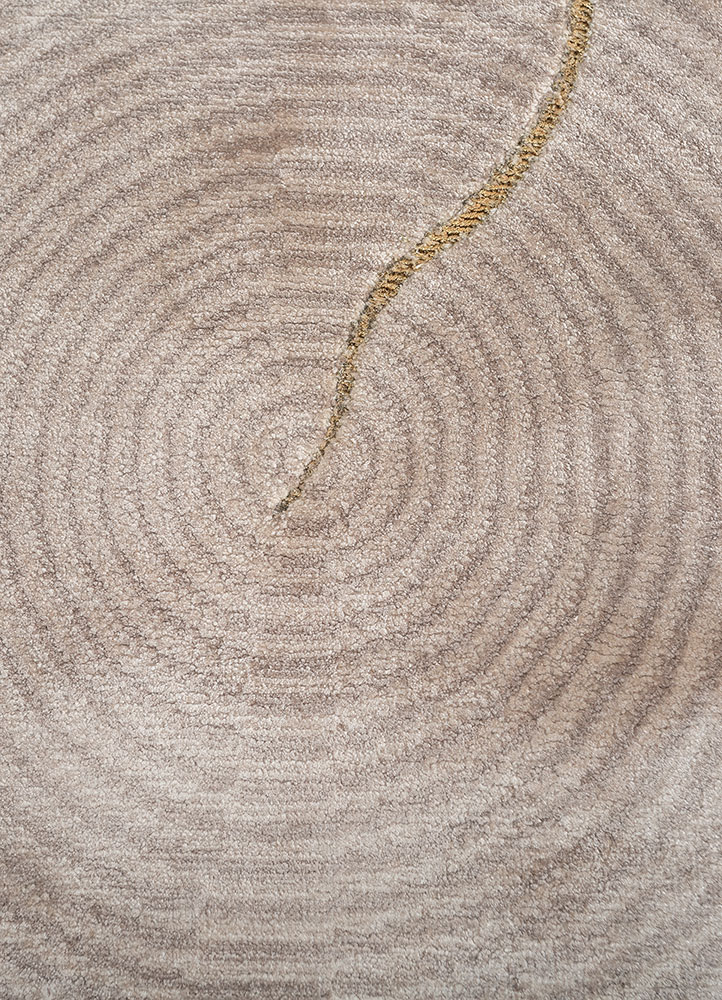 azalea beige and brown bamboo silk hand knotted Rug - CloseUp
