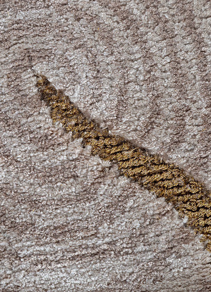 azalea ivory bamboo silk hand knotted Rug - CloseUp