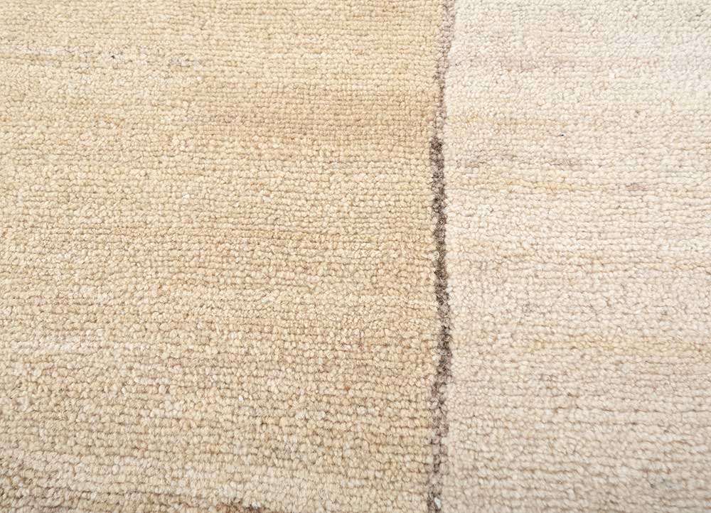 manifest beige and brown wool hand knotted Rug - CloseUp