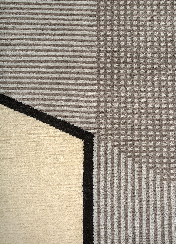 box ivory wool hand knotted Rug - CloseUp