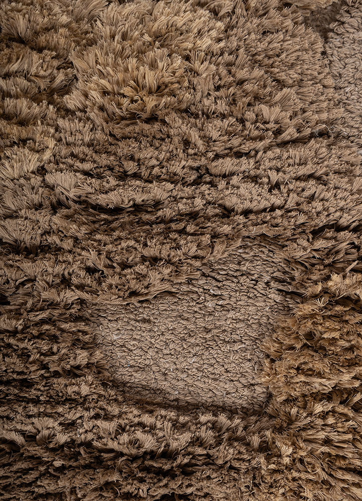 aprezo beige and brown acrylic hand knotted Rug - CloseUp