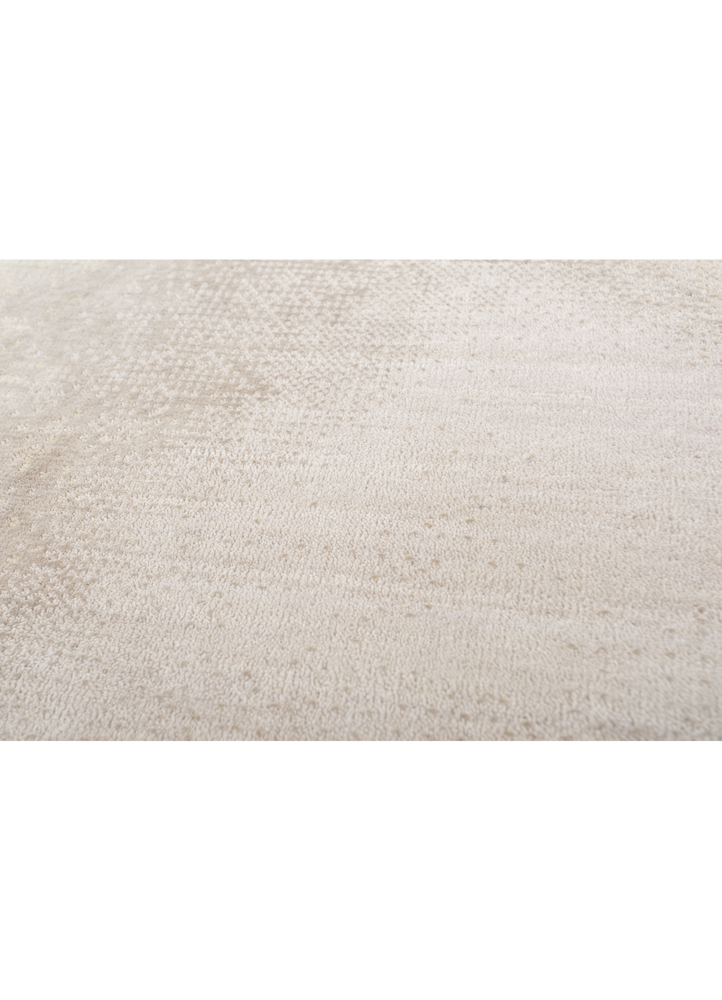 entropy ivory wool and bamboo silk hand knotted Rug - CloseUp