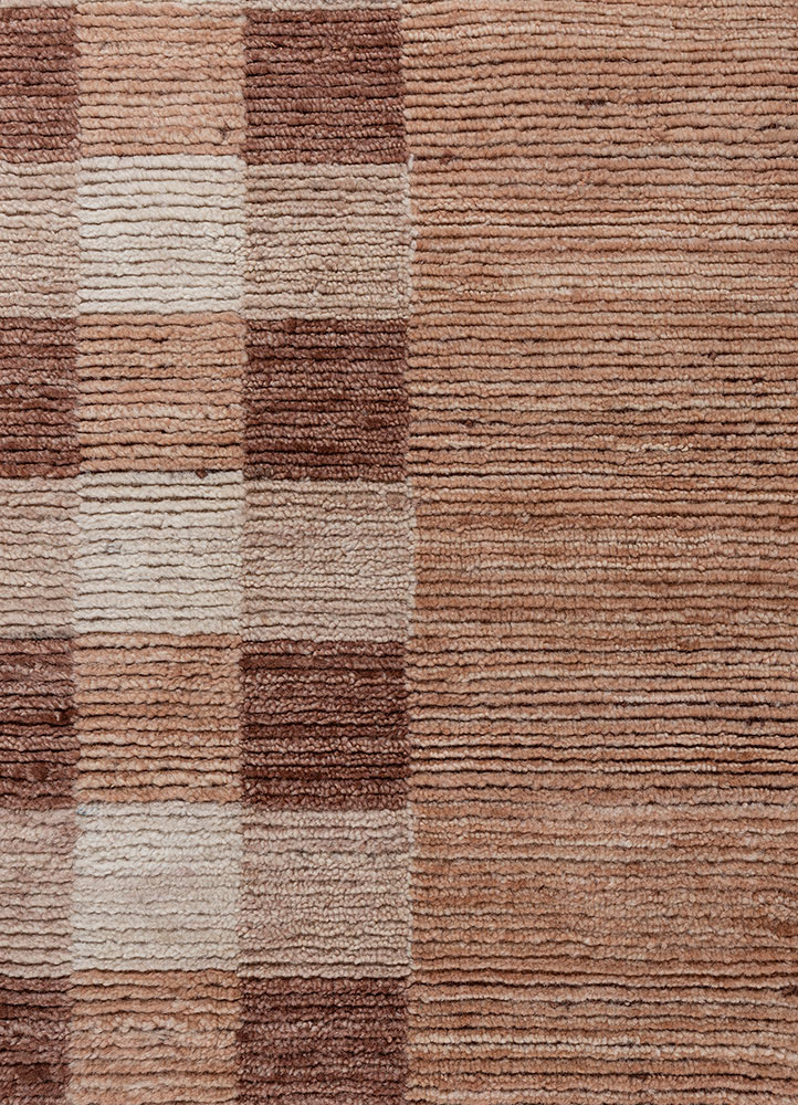saga red and orange wool hand loom Rug - CloseUp