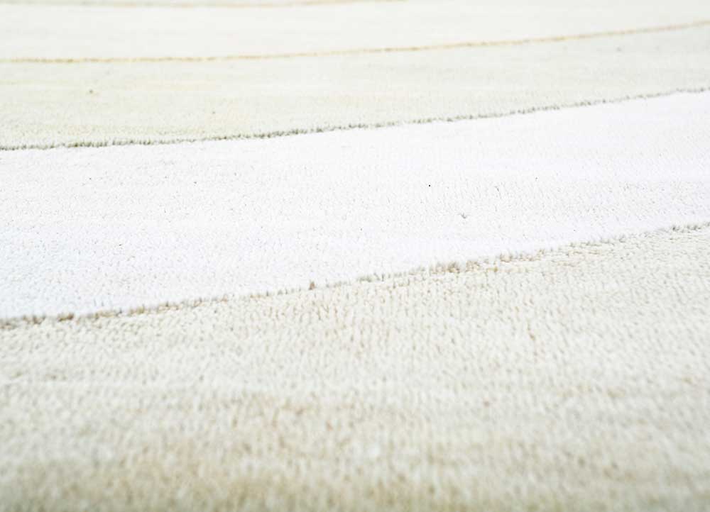 brahmaand ivory wool hand knotted Rug - CloseUp
