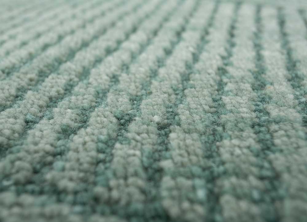 blythe blue wool hand knotted Rug - CloseUp