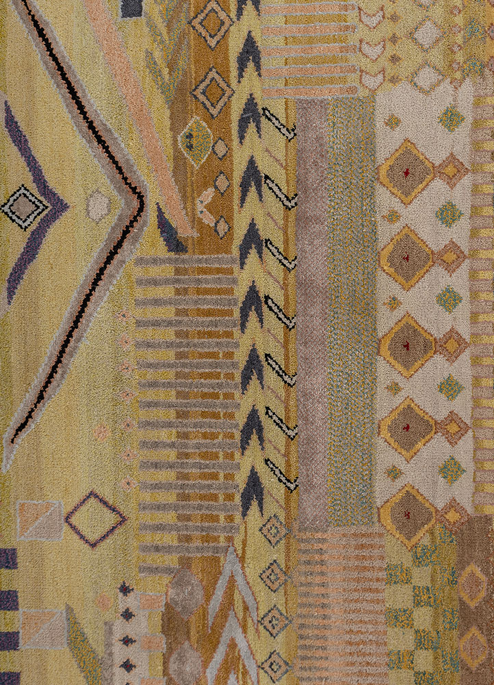 manchaha red and orange wool and bamboo silk hand knotted Rug - CloseUp