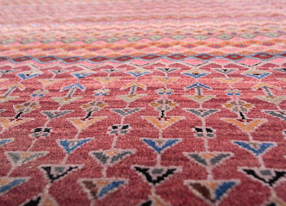 manchaha red and orange wool and bamboo silk hand knotted Rug - CloseUp