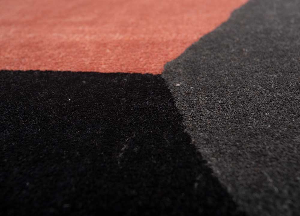 come around grey and black wool and viscose hand tufted Rug - CloseUp