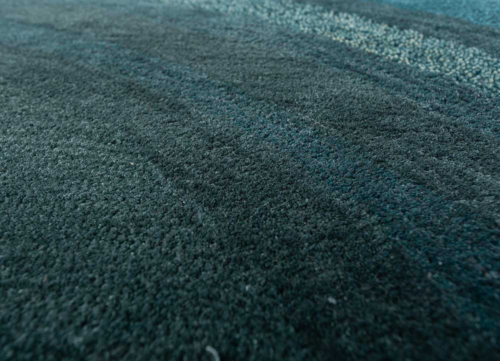 pathways blue wool and viscose hand tufted Rug - CloseUp