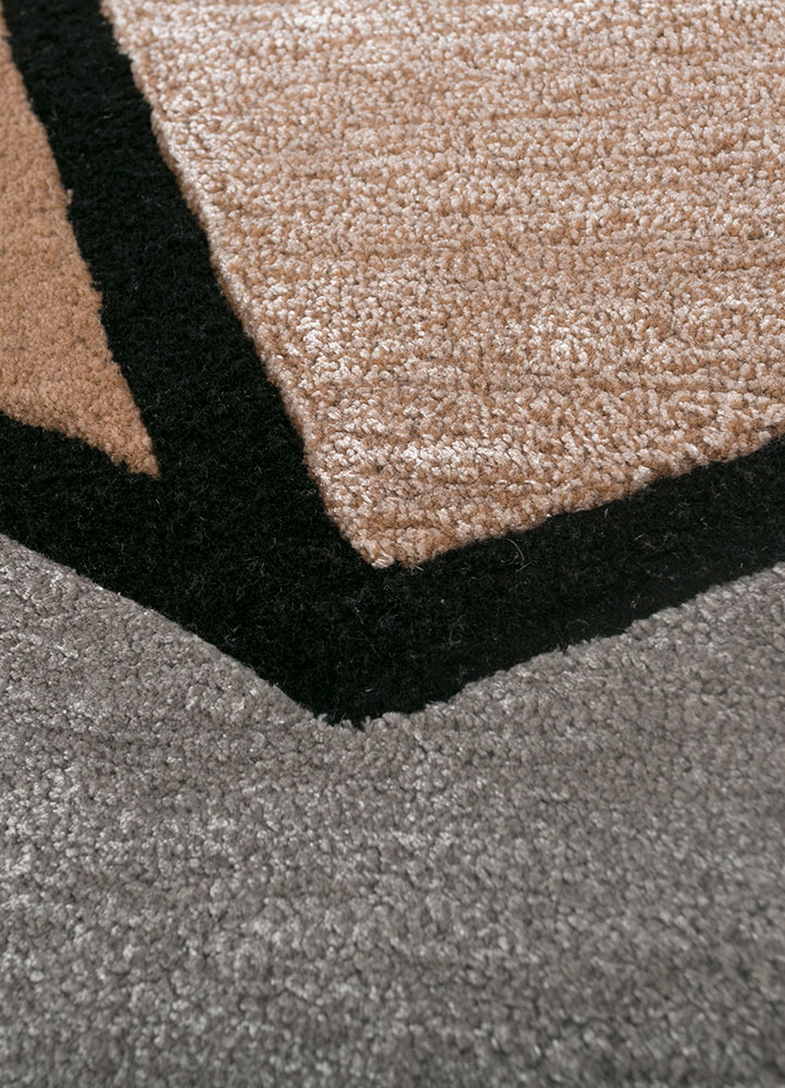 concoction grey and black wool and viscose hand tufted Rug - CloseUp