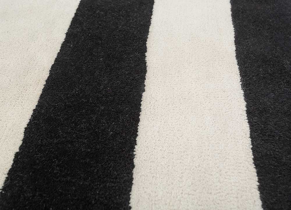 adrift ivory wool hand tufted Rug - CloseUp