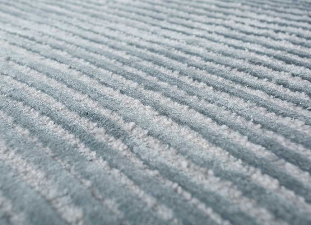 cera grey and black wool and viscose hand tufted Rug - CloseUp