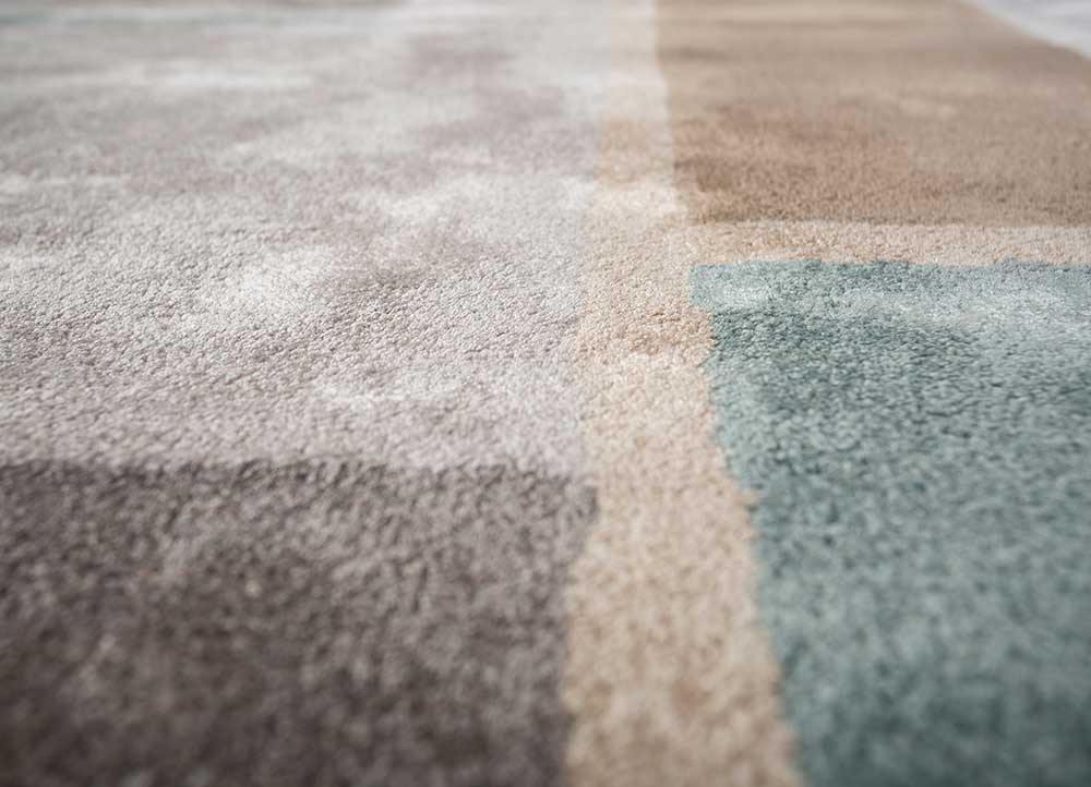 come around grey and black viscose hand tufted Rug - CloseUp