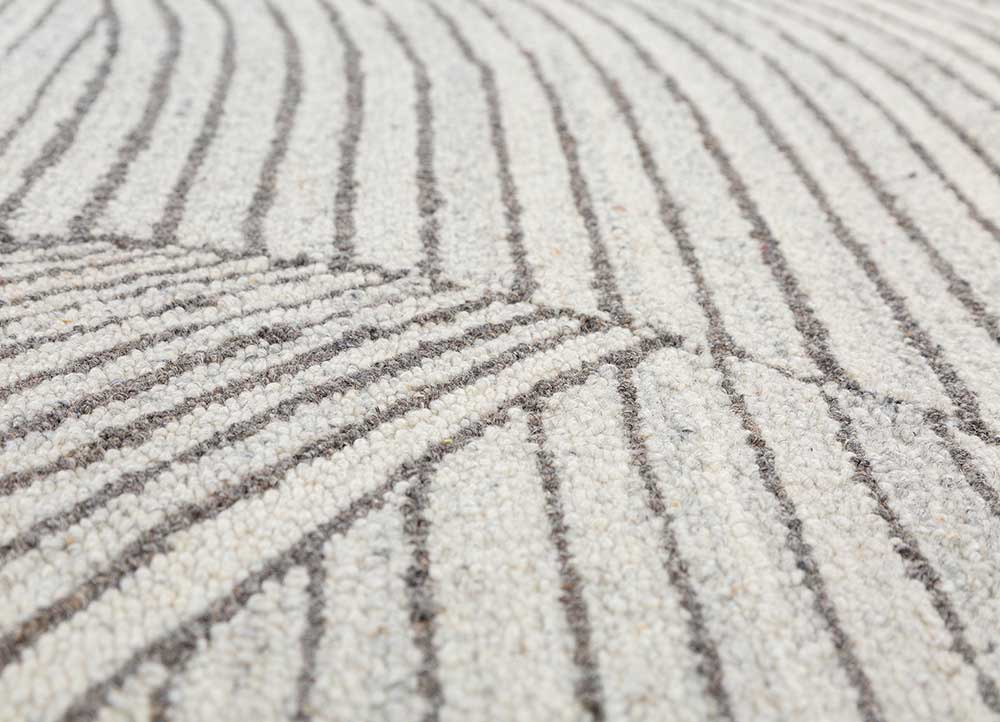 pathways ivory wool and viscose hand tufted Rug - CloseUp