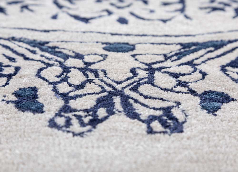 wild wanderlust ivory wool and viscose hand tufted Rug - CloseUp