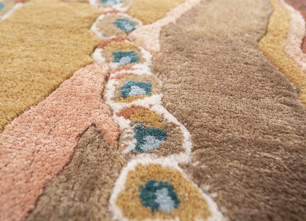 wild wanderlust ivory wool and viscose hand tufted Rug - CloseUp