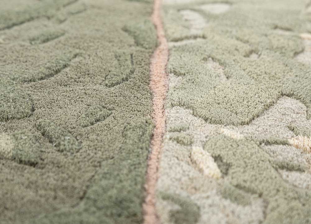 infini green wool and viscose hand tufted Rug - CloseUp