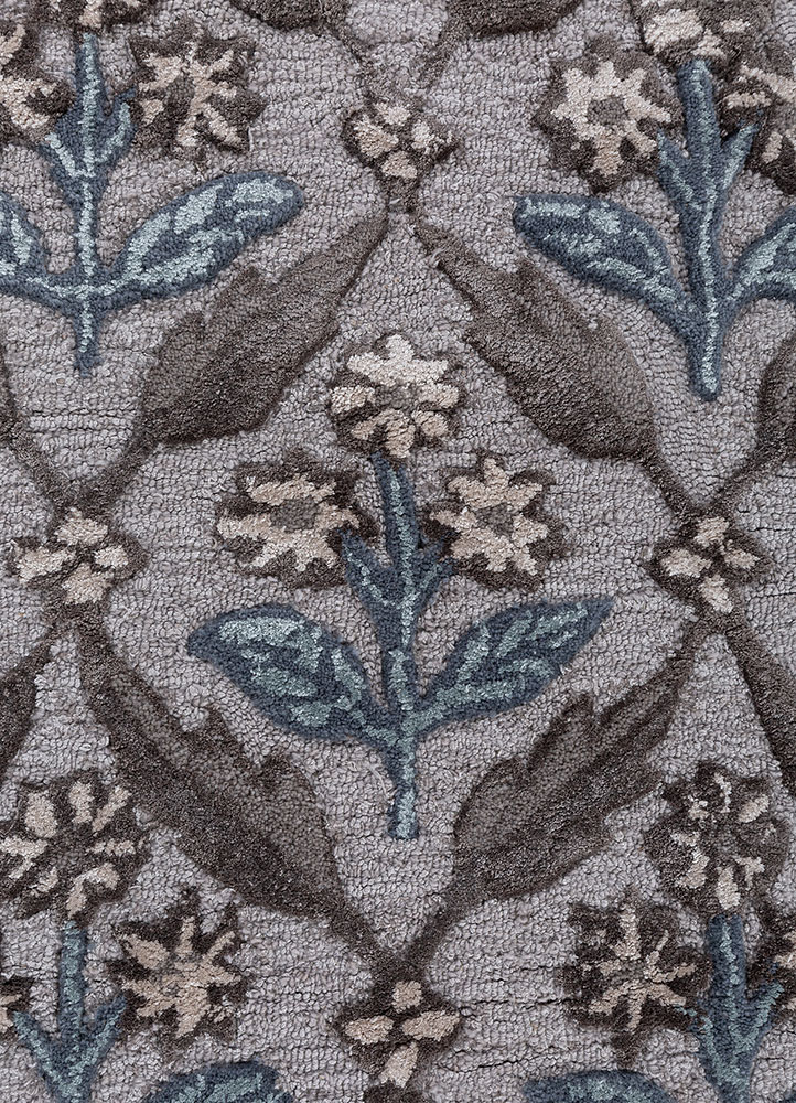 aurelia grey and black wool and viscose hand tufted Rug - CloseUp