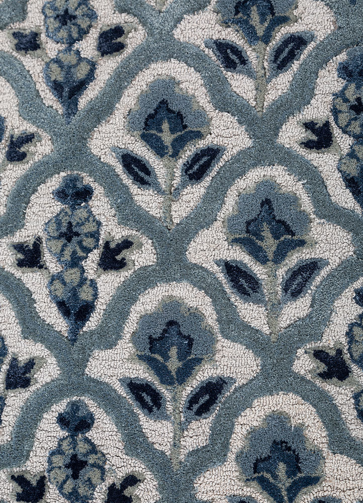 aurelia grey and black wool and viscose hand tufted Rug - CloseUp