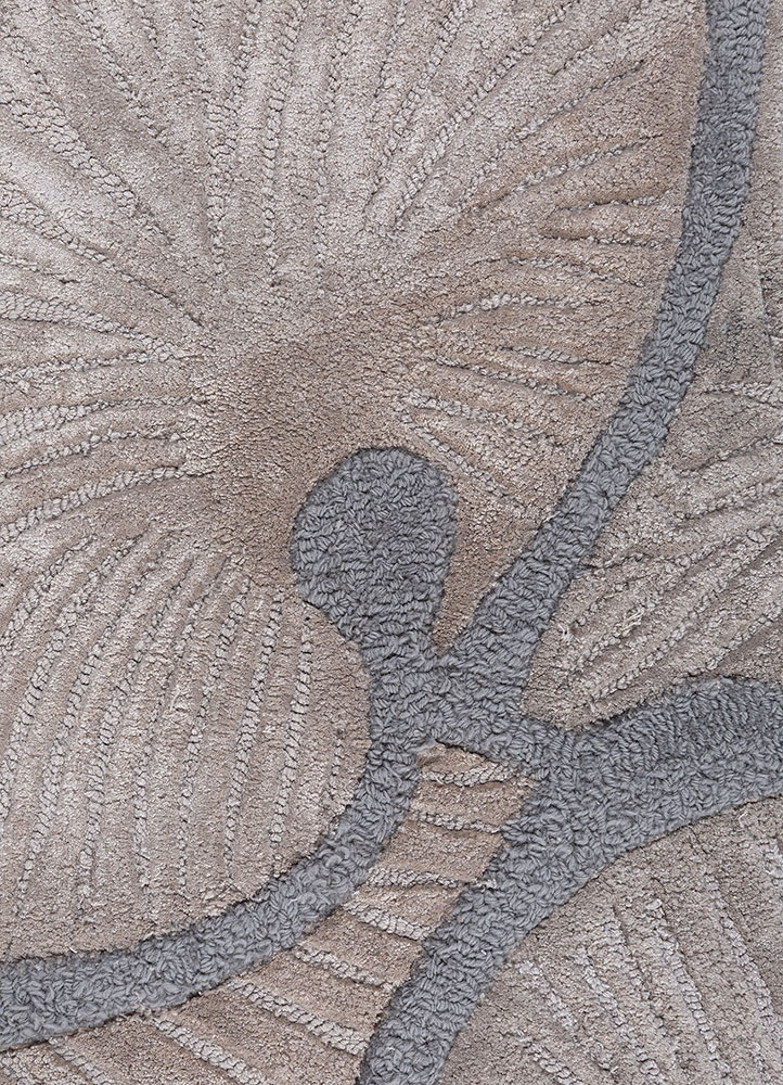 aurelia grey and black wool and viscose hand tufted Rug - CloseUp