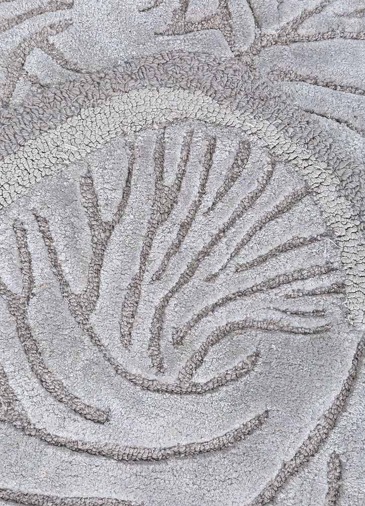 aurelia grey and black wool and viscose hand tufted Rug - CloseUp