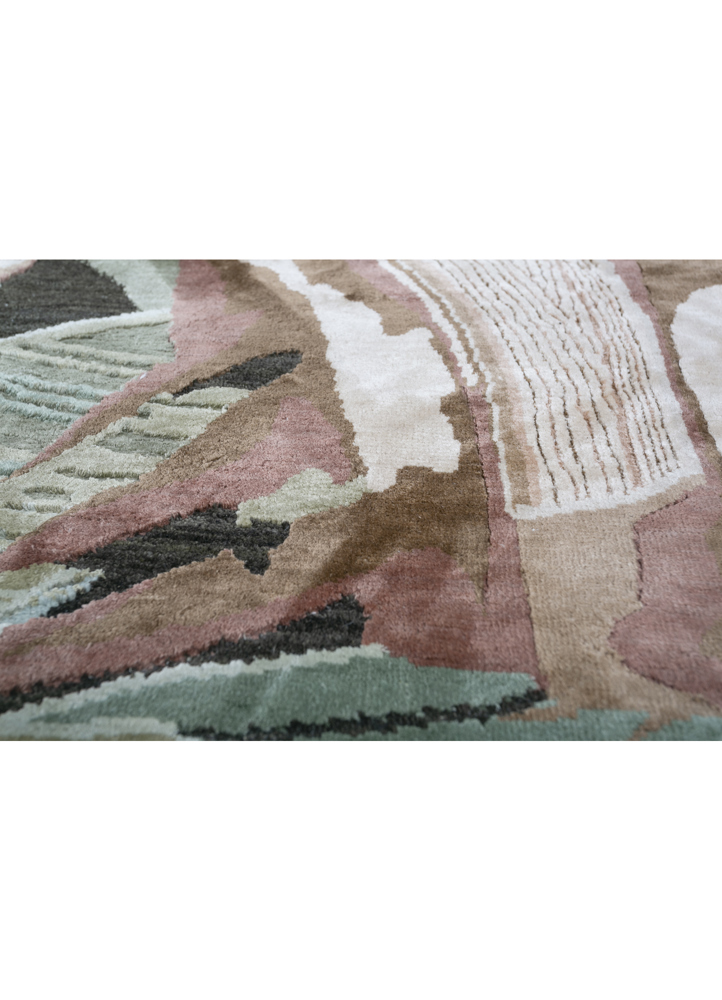 inde rose green wool and silk hand knotted Rug - CloseUp