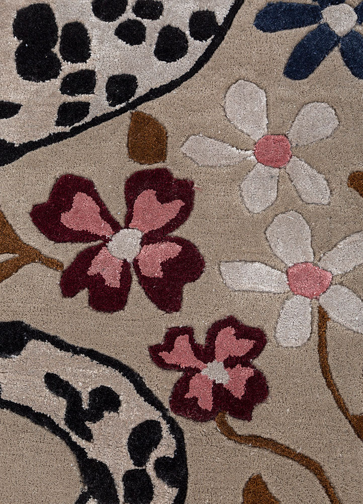 wild wanderlust beige and brown wool and viscose hand tufted Rug - CloseUp
