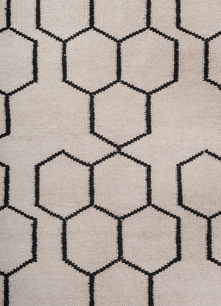 indusbar grey and black wool flat weaves Rug - CloseUp