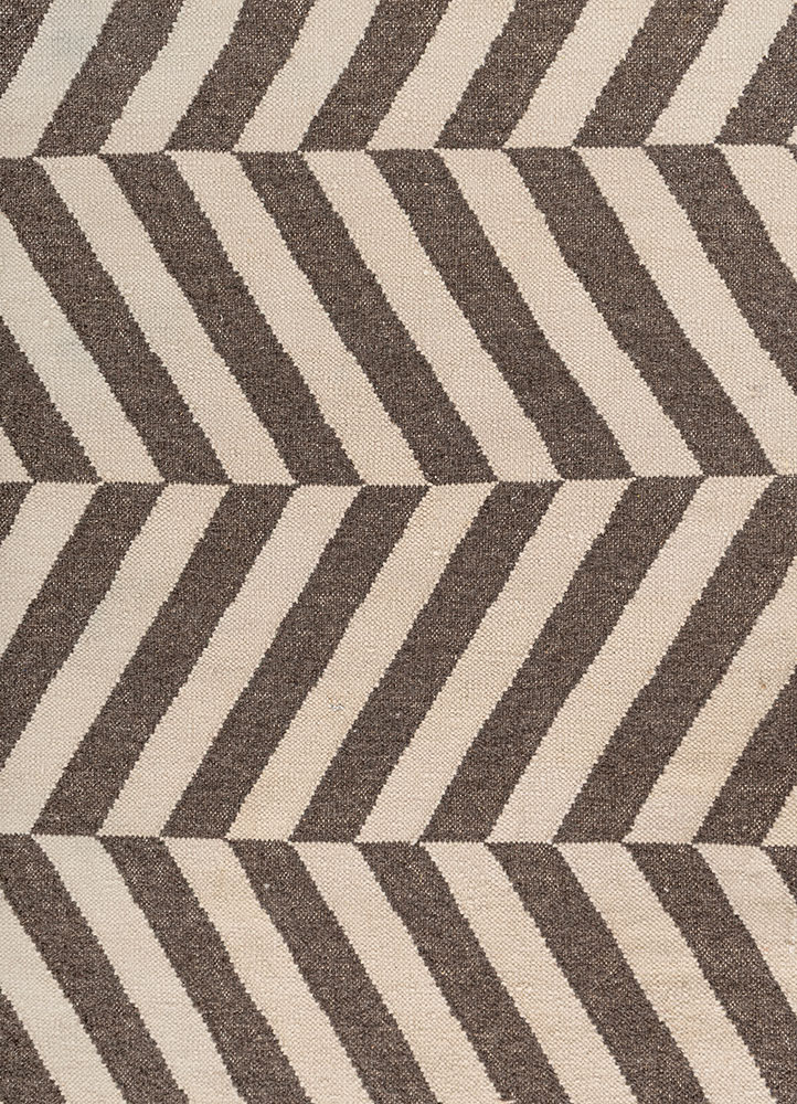 indusbar grey and black wool flat weaves Rug - CloseUp