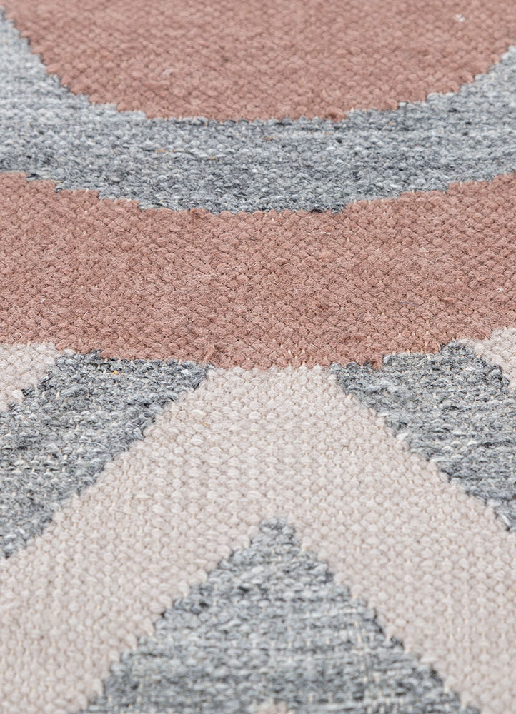 alhambra grey and black wool flat weaves Rug - CloseUp