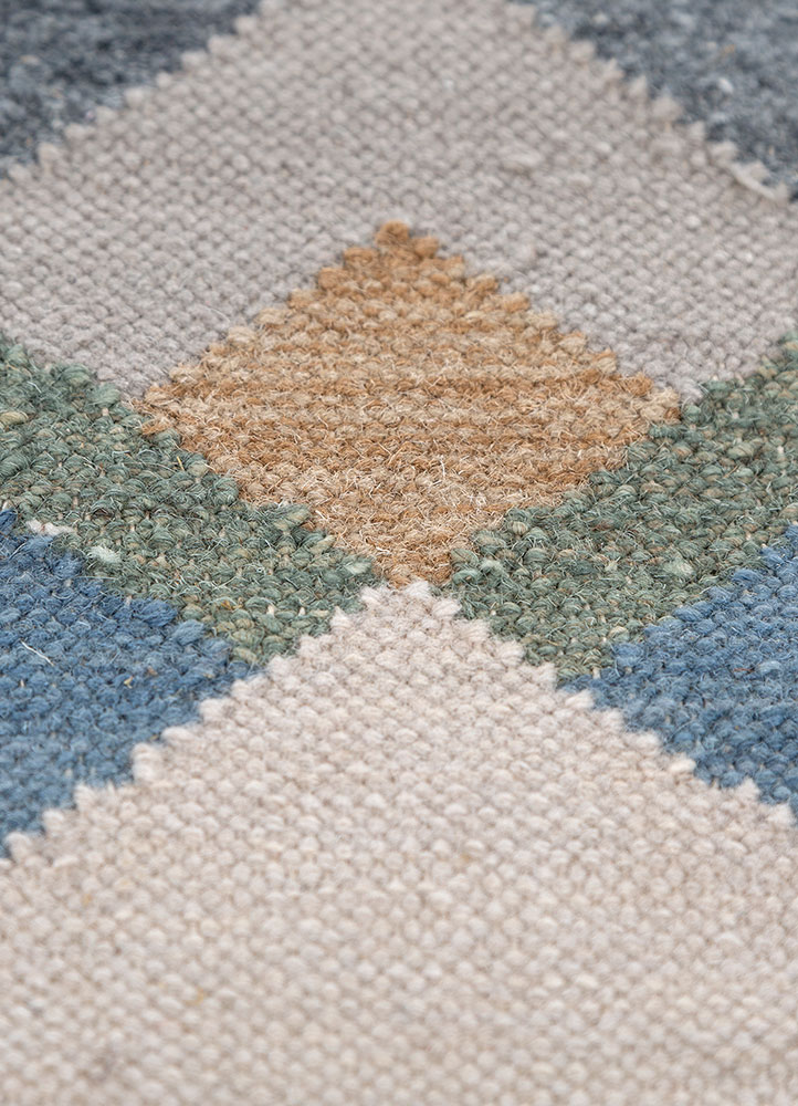 alhambra grey and black wool flat weaves Rug - CloseUp