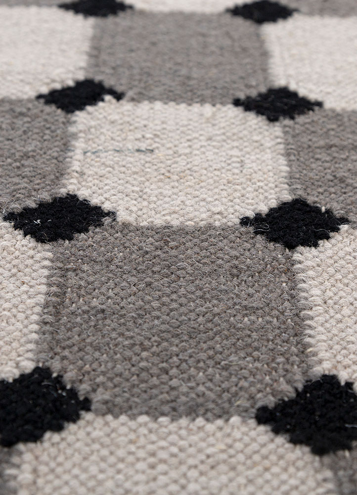alhambra grey and black wool flat weaves Rug - CloseUp