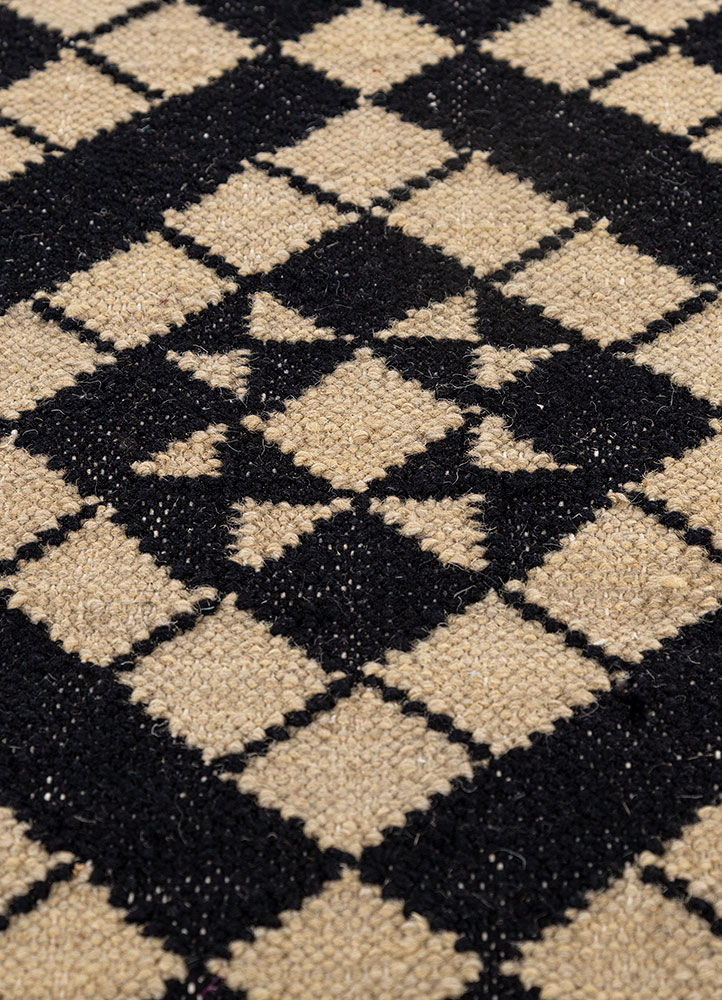 alhambra grey and black wool flat weaves Rug - CloseUp