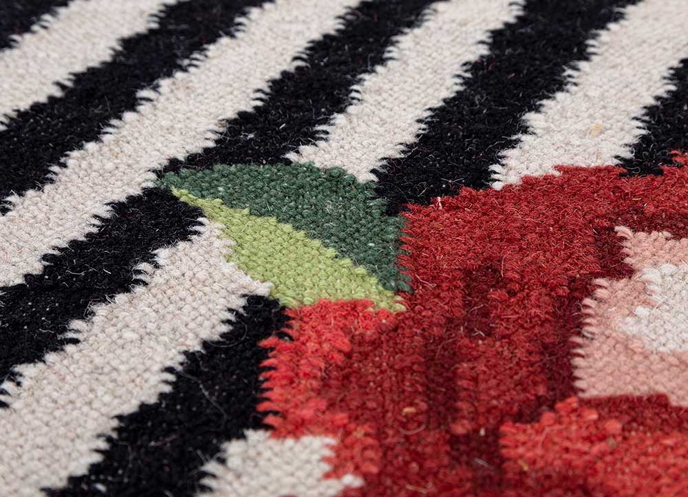 alhambra grey and black wool flat weaves Rug - CloseUp