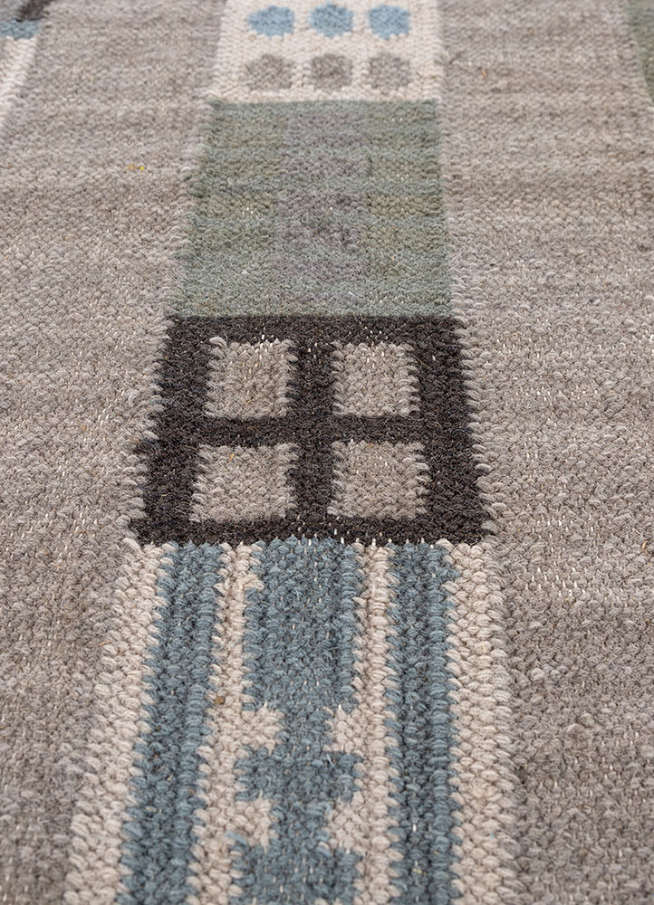 checkers blue wool flat weaves Rug - CloseUp