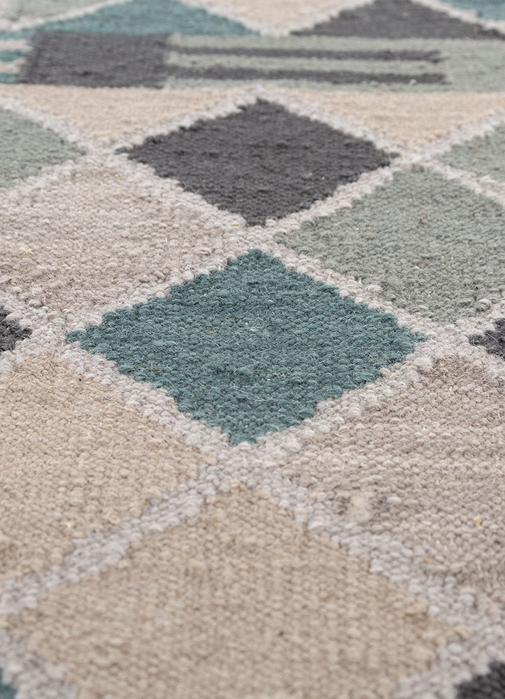 checkers grey and black wool flat weaves Rug - CloseUp
