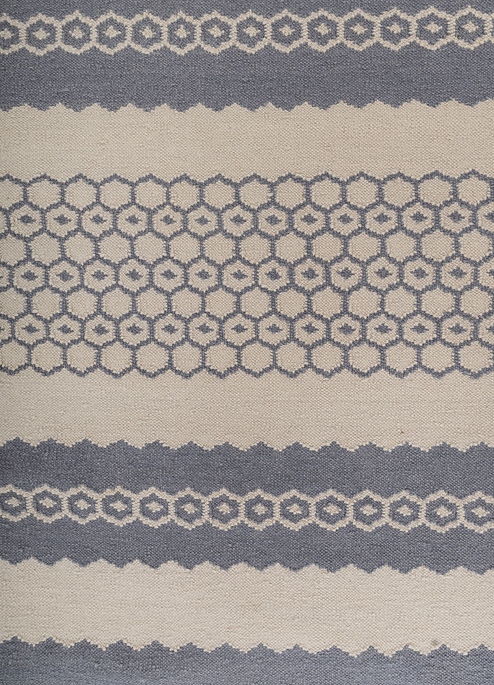 indusbar grey and black wool flat weaves Rug - CloseUp