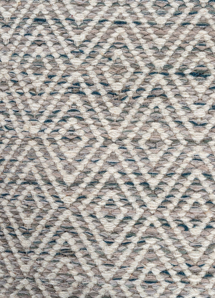 abrash beige and brown wool and viscose flat weaves Rug - CloseUp