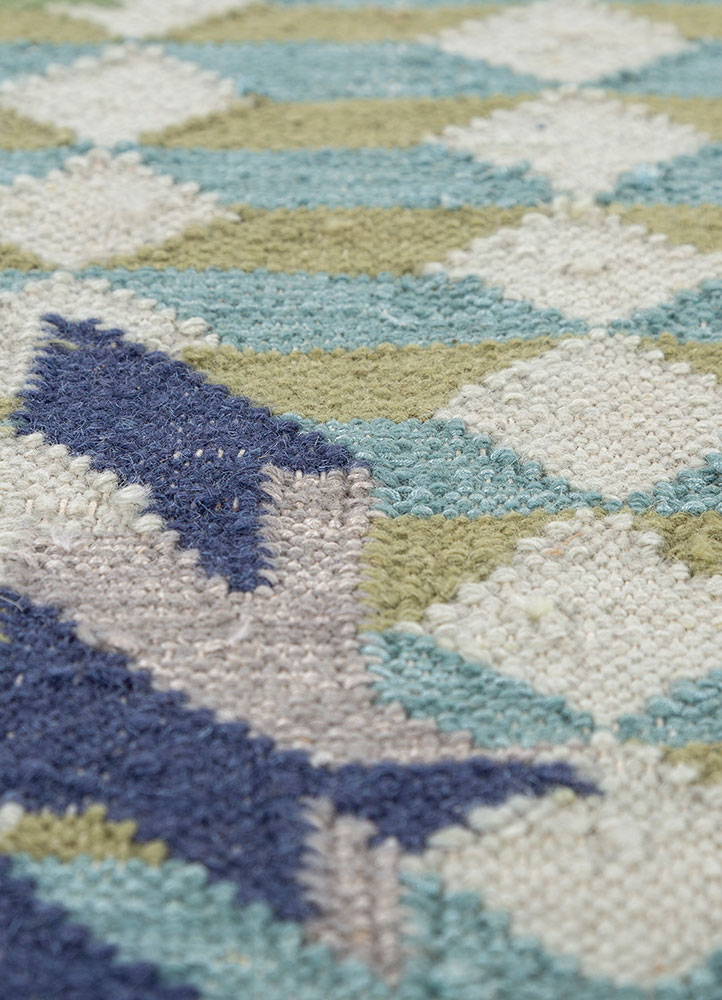 checkers grey and black wool and viscose flat weaves Rug - CloseUp