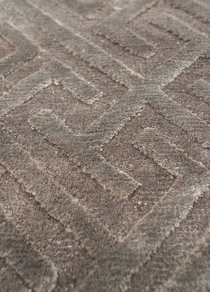 azalea beige and brown bamboo silk hand knotted Rug - CloseUp