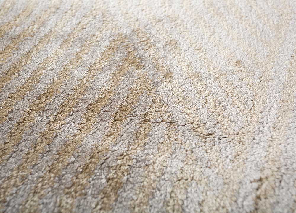 azalea ivory bamboo silk hand knotted Rug - CloseUp