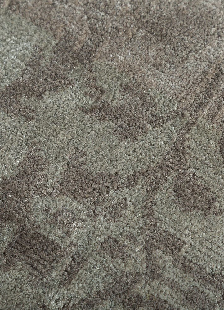 far east grey and black bamboo silk hand knotted Rug - CloseUp