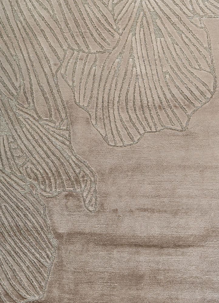 azalea green bamboo silk and zari hand knotted Rug - CloseUp
