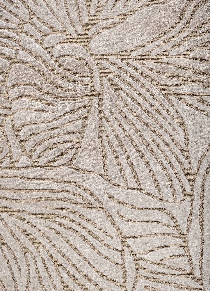 azalea ivory bamboo silk and zari hand knotted Rug - CloseUp