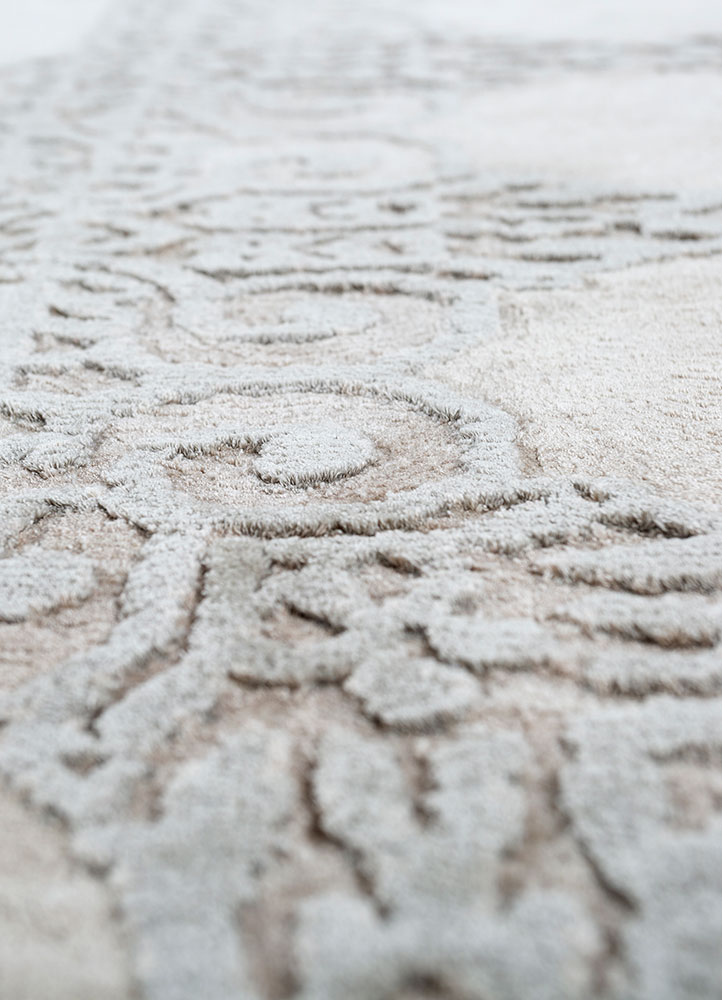 woven gems ivory silk hand knotted Rug - CloseUp