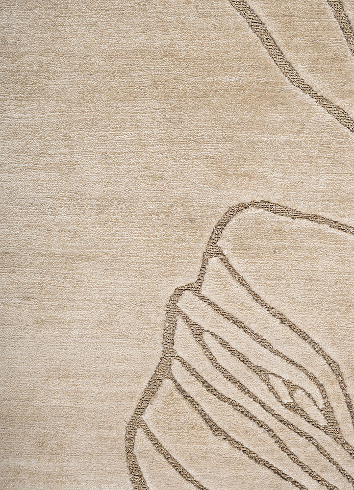 azalea ivory tencil and zari hand knotted Rug - CloseUp