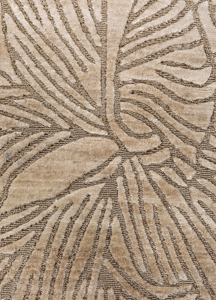azalea ivory tencil and zari hand knotted Rug - CloseUp